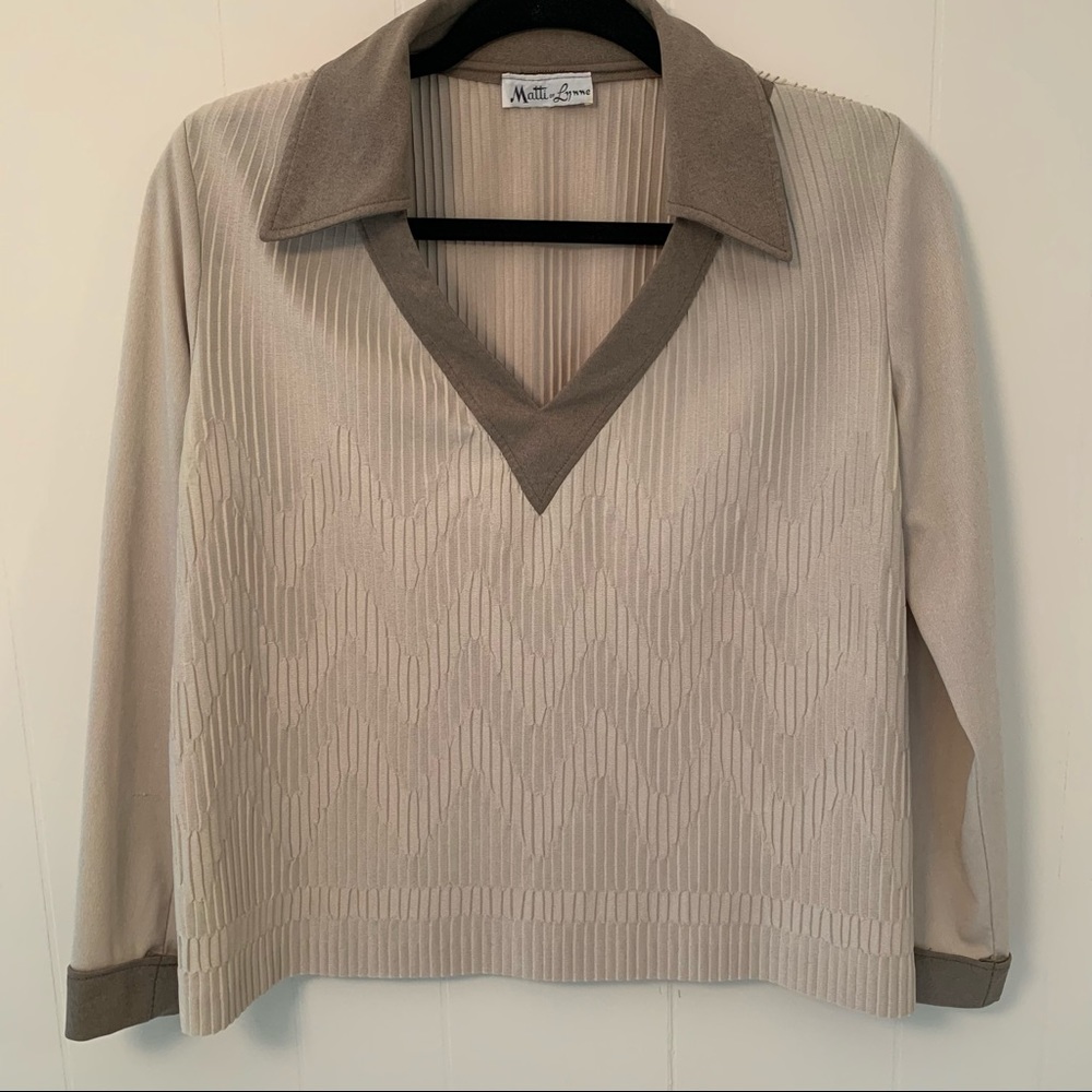 1970s Neutral Textured Chevron Collard Long Sleeve Shirt